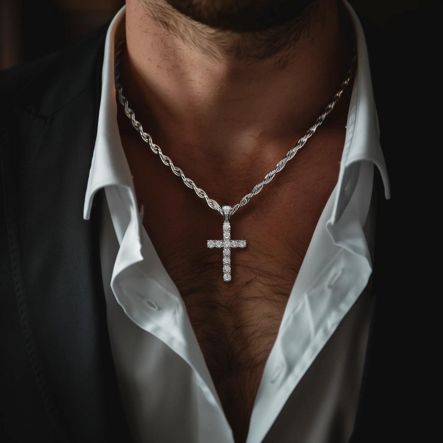 Colgante de cruz con collar de cuerda | 51 cm